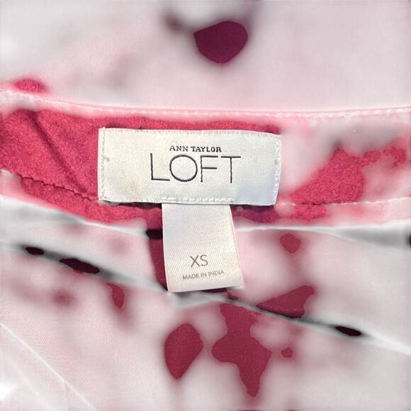 LOFT Elegant Burgundy Satin Cropped Top size XS - Picture 5 of 6